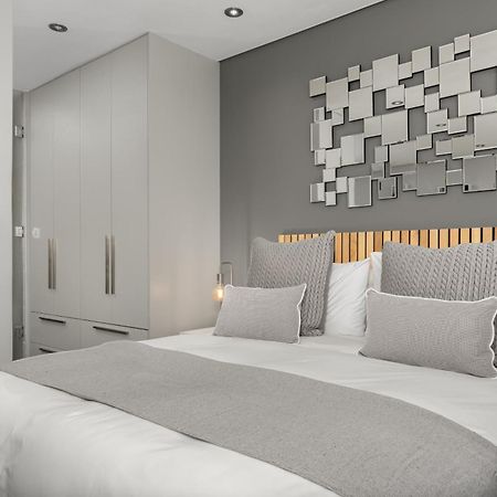 Montclair Apartments Кейптаун Екстериор снимка