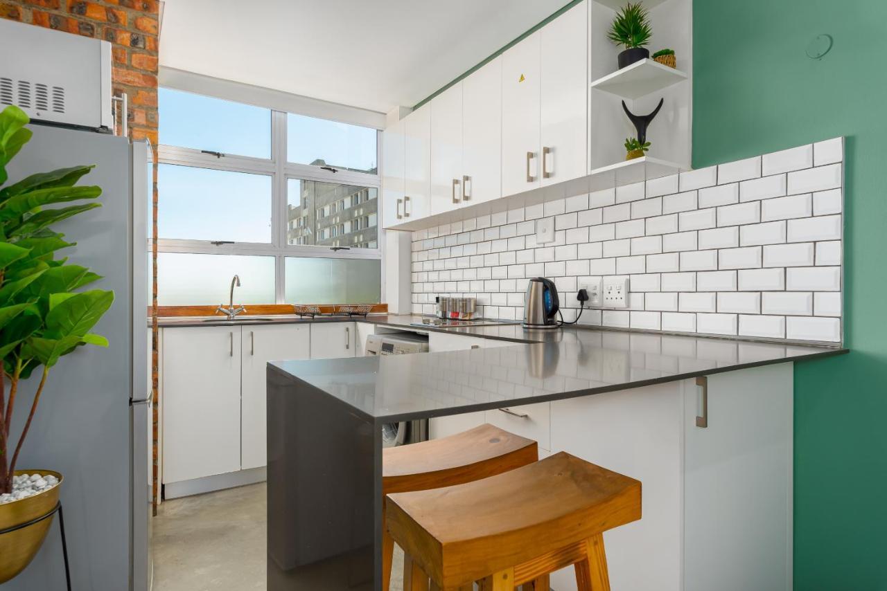 Montclair Apartments Кейптаун Екстериор снимка