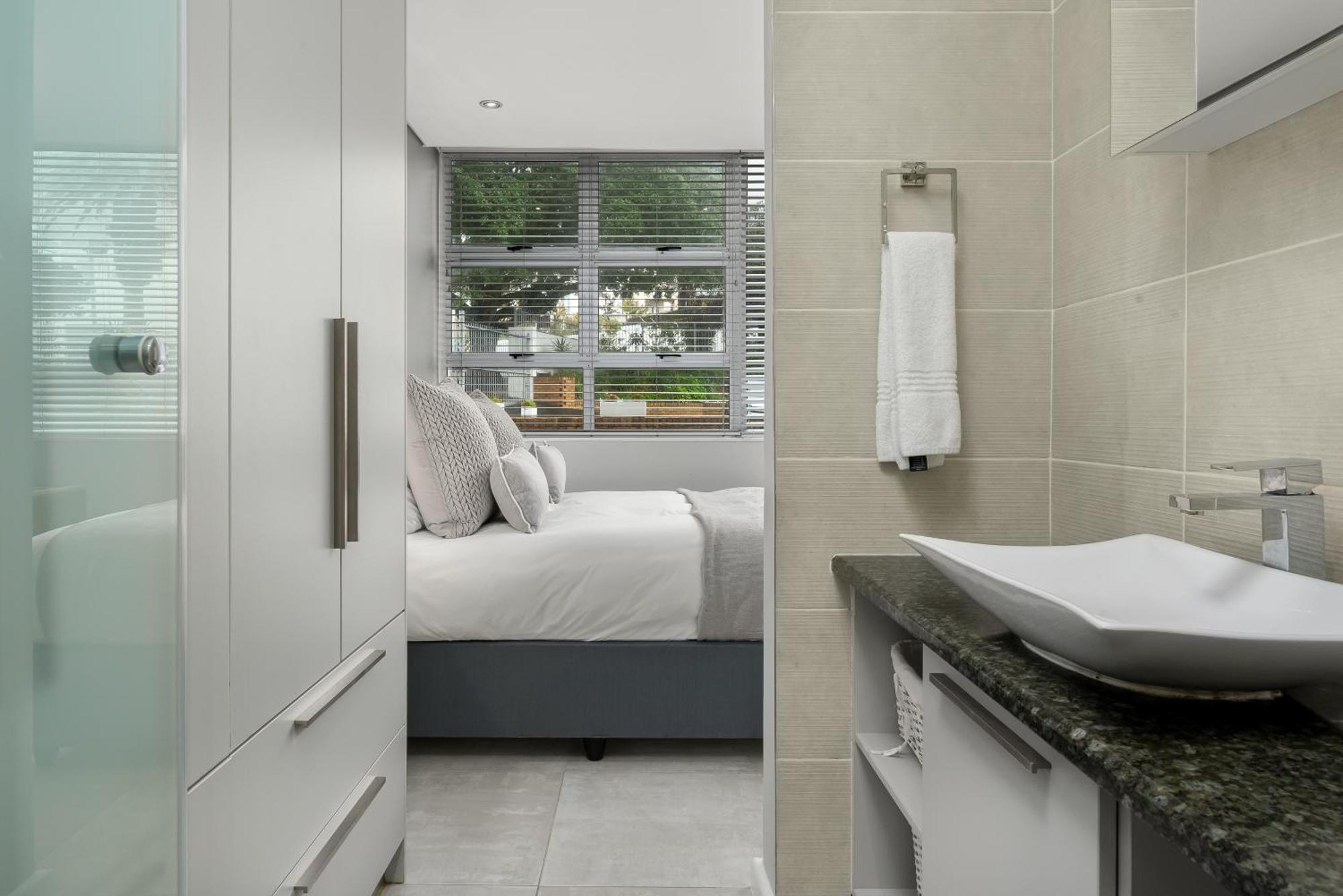 Montclair Apartments Кейптаун Екстериор снимка