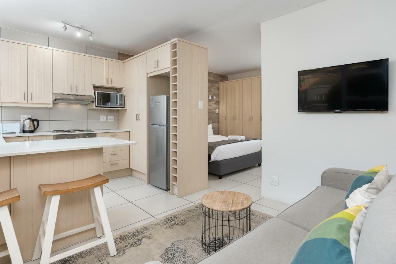 Montclair Apartments Кейптаун Екстериор снимка