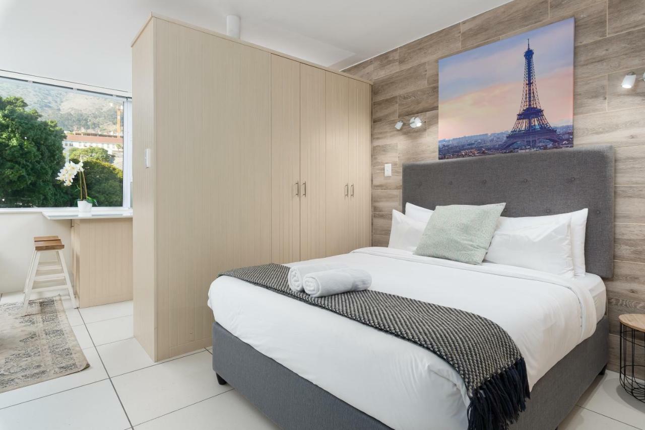 Montclair Apartments Кейптаун Екстериор снимка