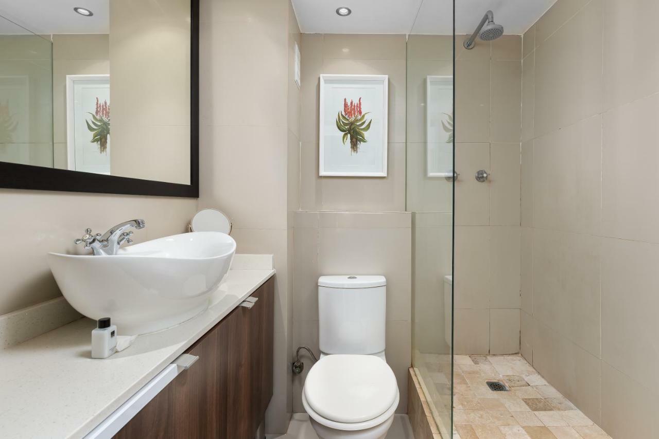 Montclair Apartments Кейптаун Екстериор снимка